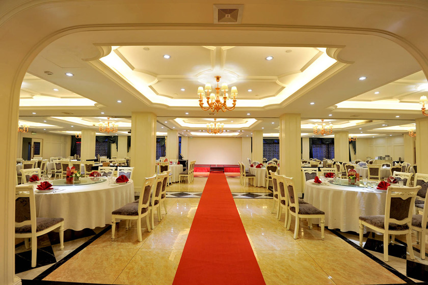 婚宴酒店 宝燕壹号(好爱店)    厅高3.