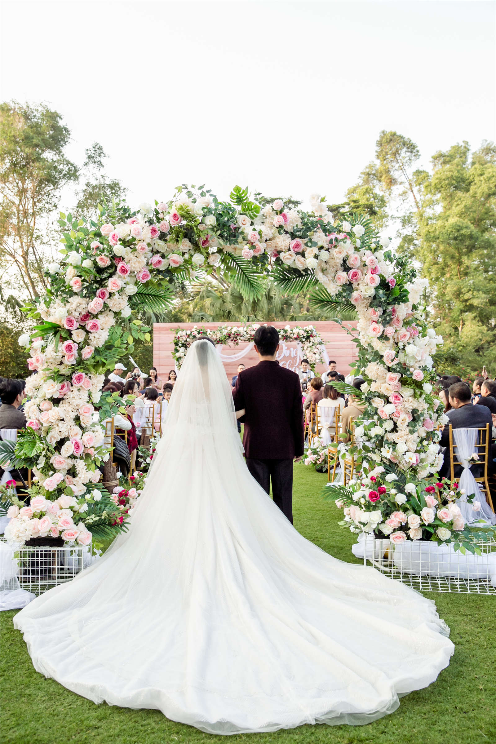 观澜湖度假酒店户外草坪婚礼